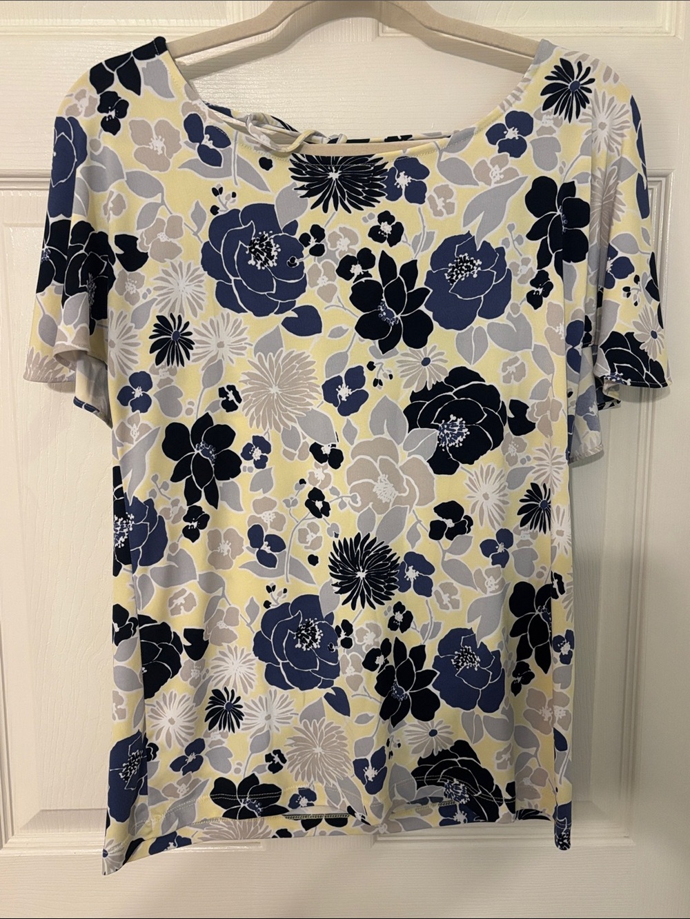 Ann Taylor Factory Floral Short Sleeve Top - Navy, Gray & Pale Yellow